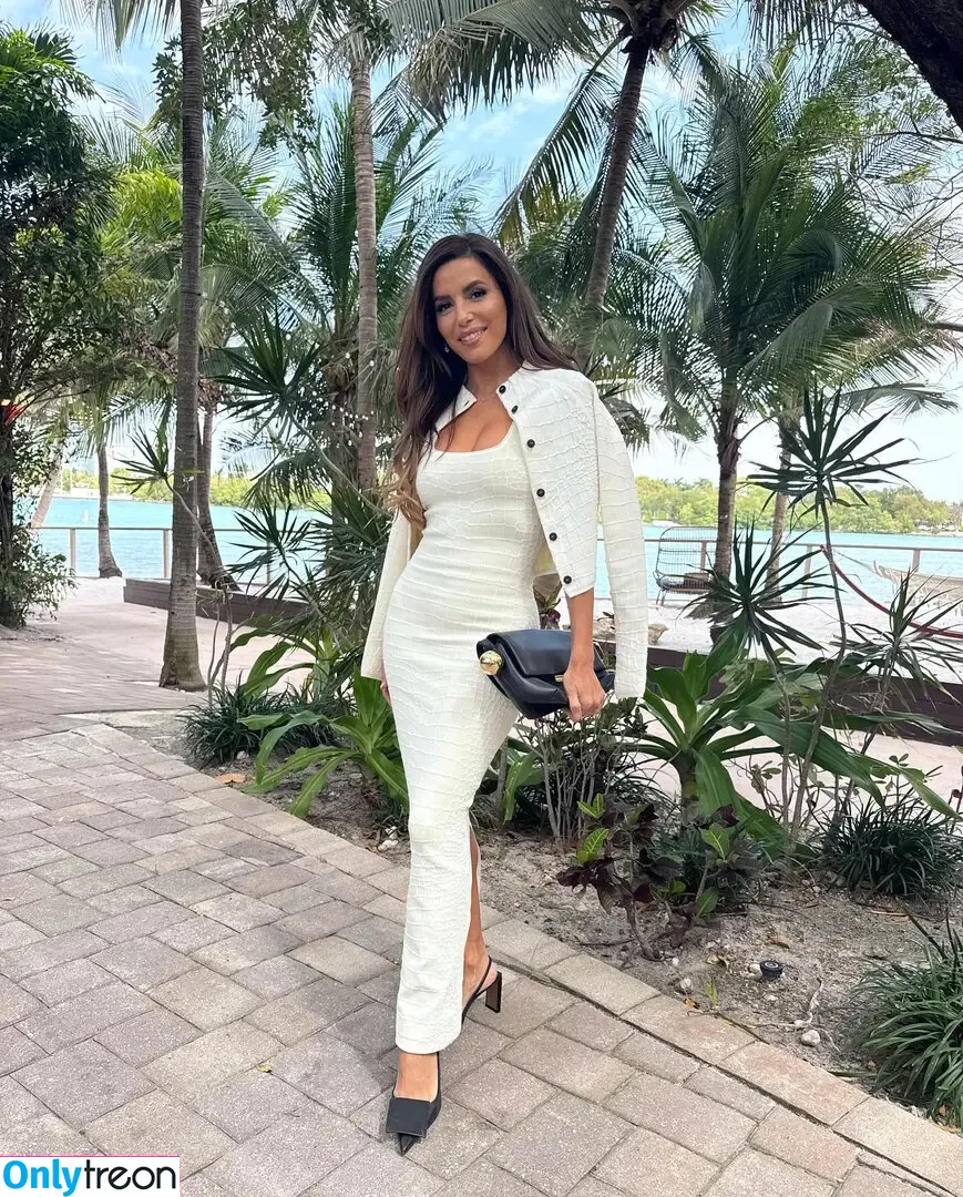 Eva Longoria голая photo #2029 (EvaLongoria)