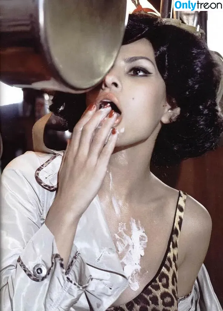 Eva Mendes голая photo #0052 (evamendes)