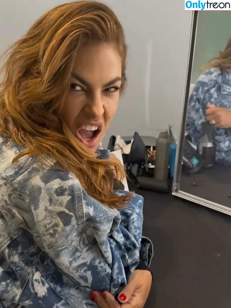 Eva Mendes голая photo #0554 (eva_mendes / evamendes)