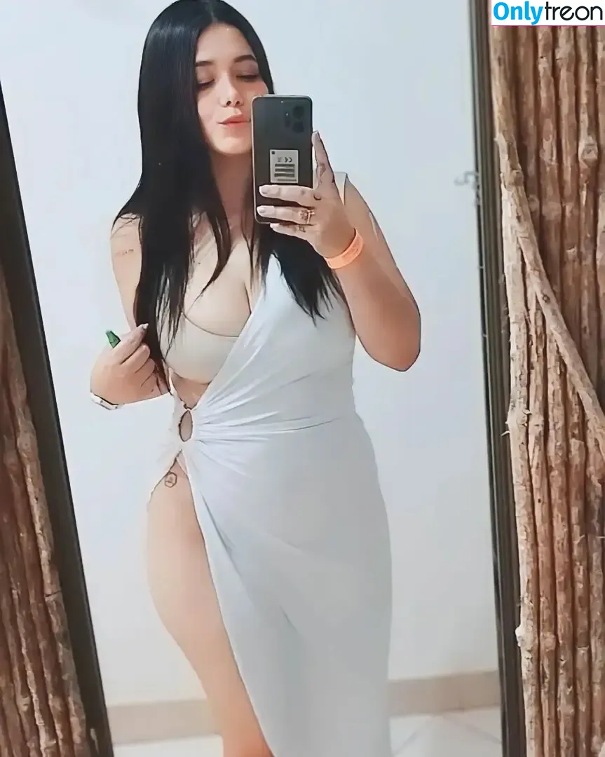 Eva Miranda голая photo #0045 (evaamirandaat / kimmiranda)