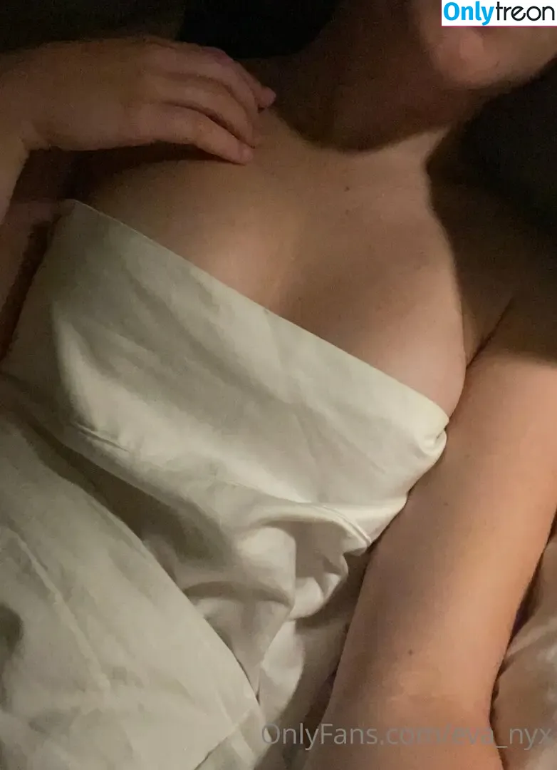 Eva Nyx голая photo #0062 (Eva_Nyx / lilEvaNyx)
