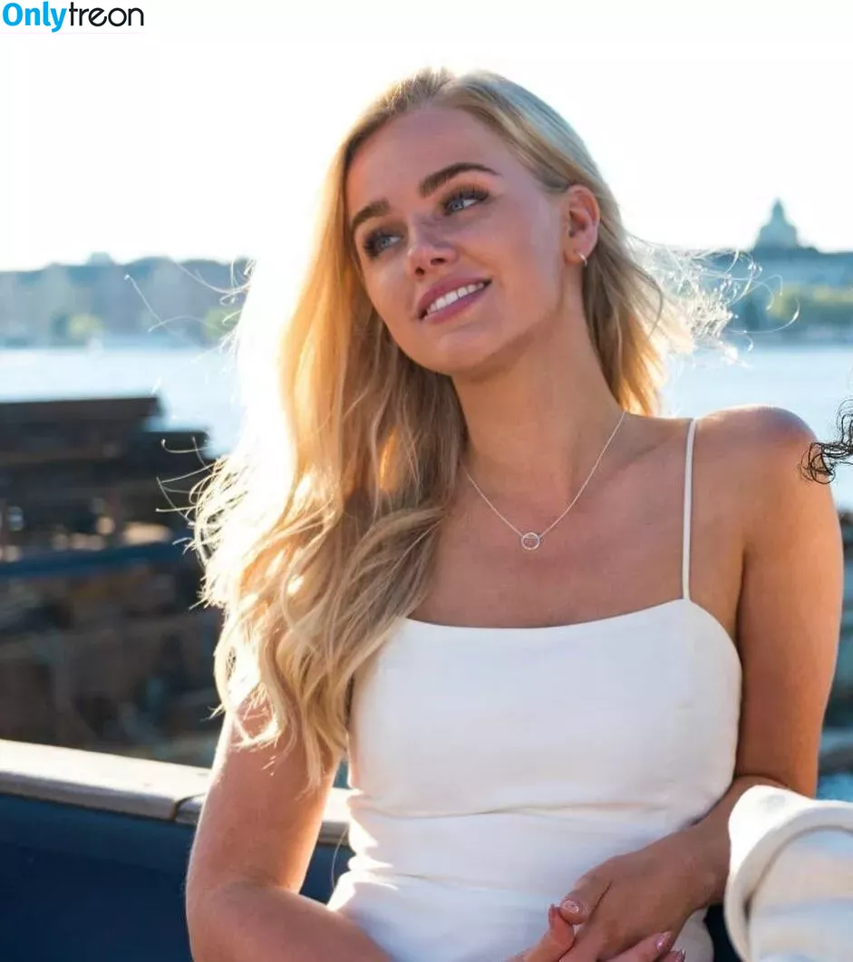 Eva Vlaardingerbroek голая photo #0065 (eva.vlaar)