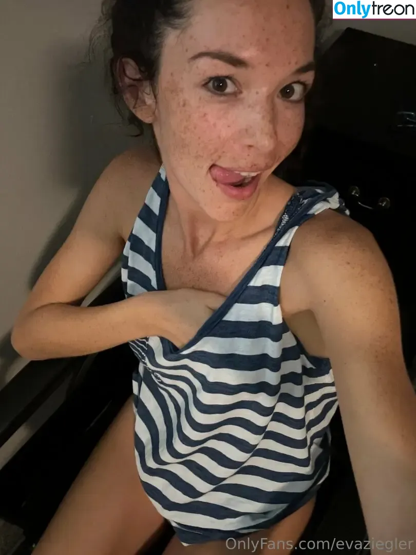 Eva Ziegler nude photo #0013 (evaziegler / xoevaziegler)
