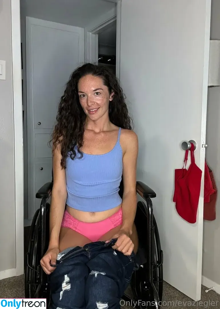 Eva Ziegler nude photo #0015 (evaziegler / xoevaziegler)