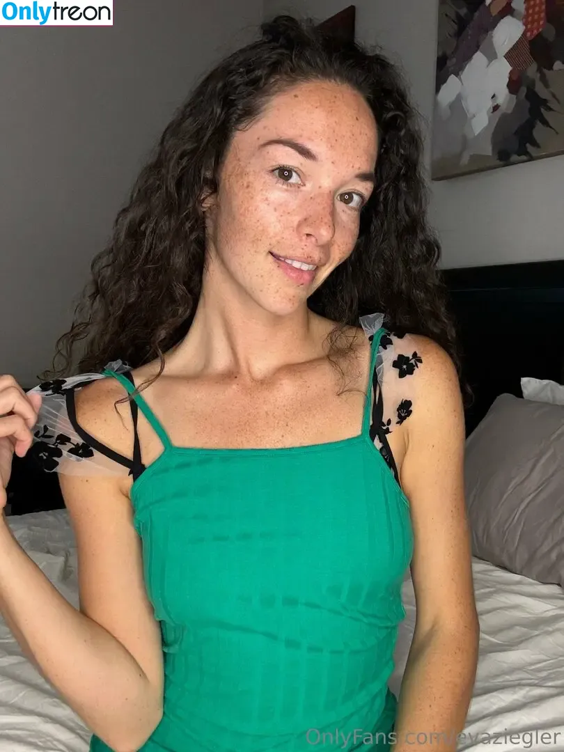 Eva Ziegler nude photo #0031 (evaziegler / xoevaziegler)