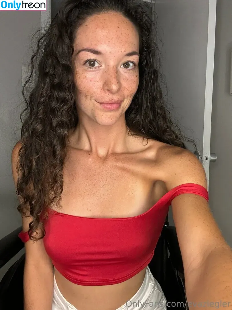 Eva Ziegler nude photo #0053 (evaziegler / xoevaziegler)