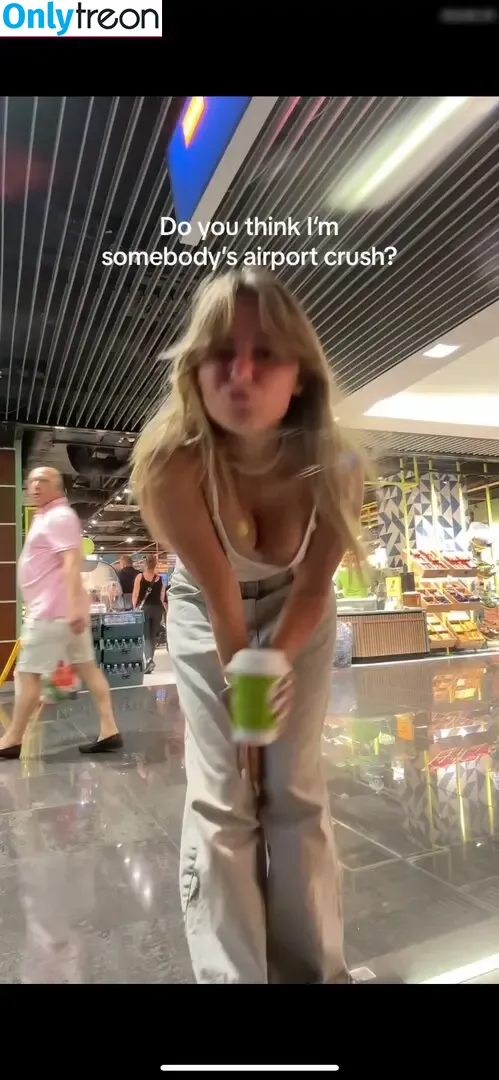 evaaklm nude photo #0106 (evaa.klm)