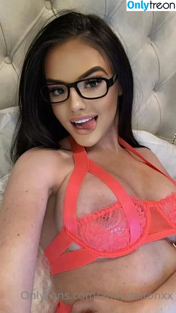 evadeexo nude photo #0031 (evettexo)