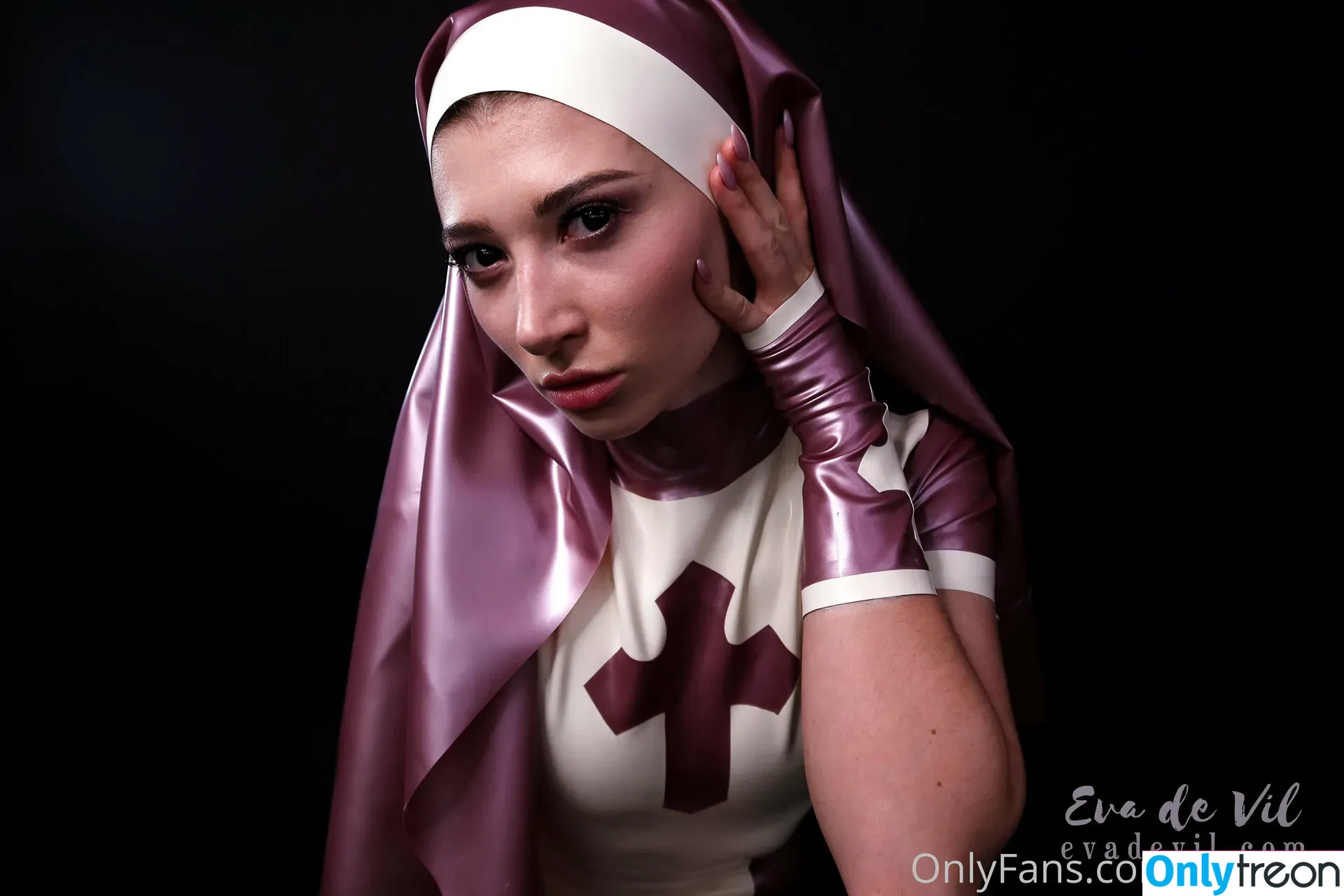 EvaDeVil голая photo #0086 (goddess.evadevil)