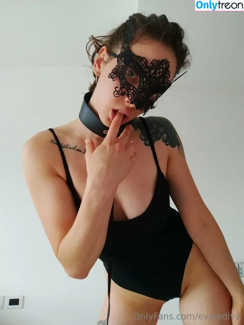 evaladiva голая photo #0023 (evaladiva_1)
