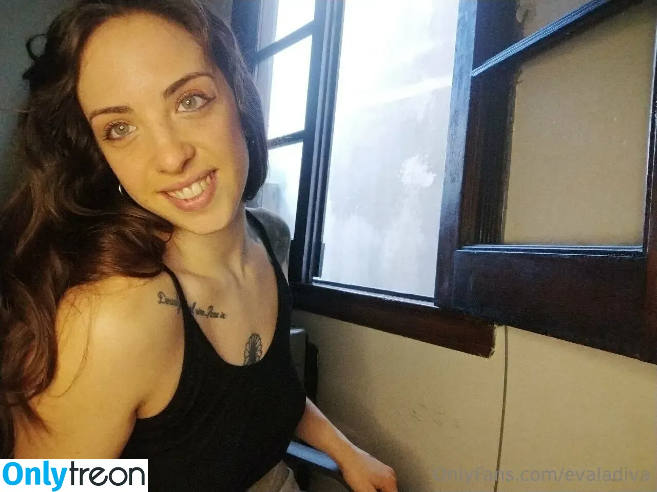 evaladiva голая photo #0038 (evaladiva_1)