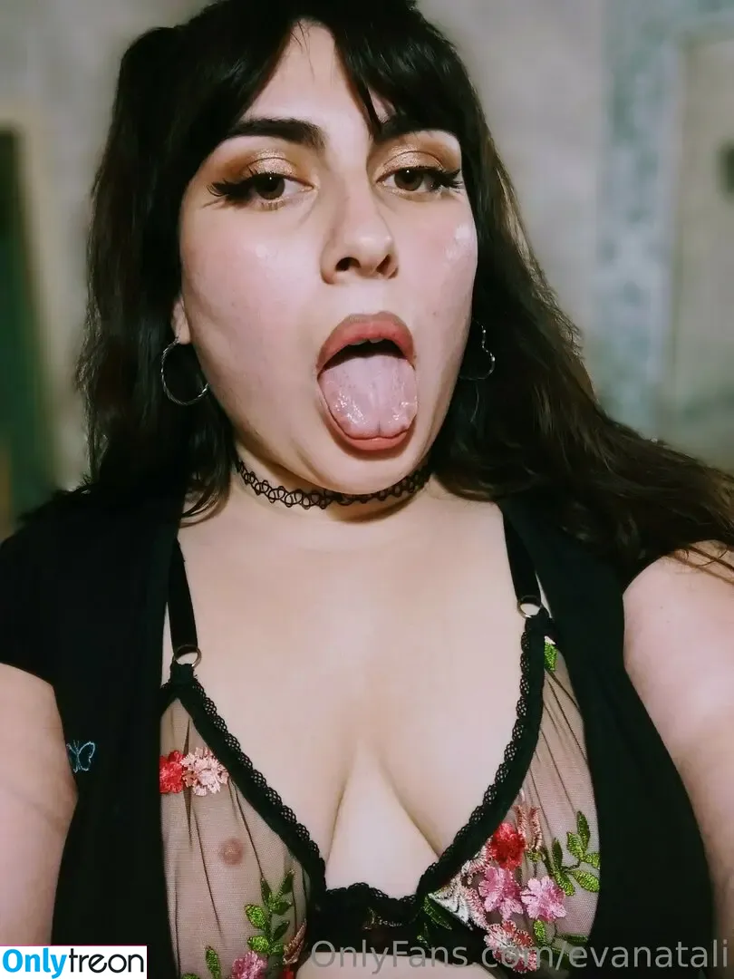 evanatali nude photo #0002 (evanatali__)
