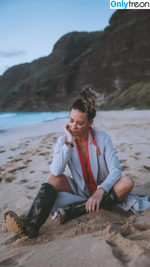 Evangeline Lilly nude photo #0536 (evangelinelillyofficial / lilyevangeline)