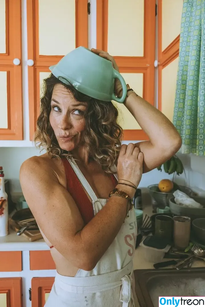 Evangeline Lilly голая photo #0547 (evangelinelillyofficial / lilyevangeline)