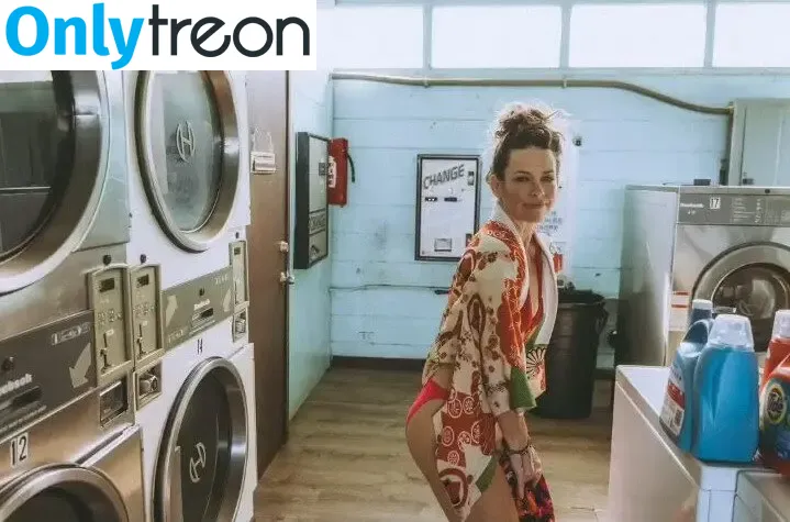 Evangeline Lilly nude photo #0567 (evangelinelillyofficial / lilyevangeline)