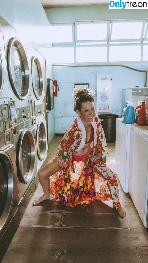 Evangeline Lilly голая photo #0570 (evangelinelillyofficial / lilyevangeline)
