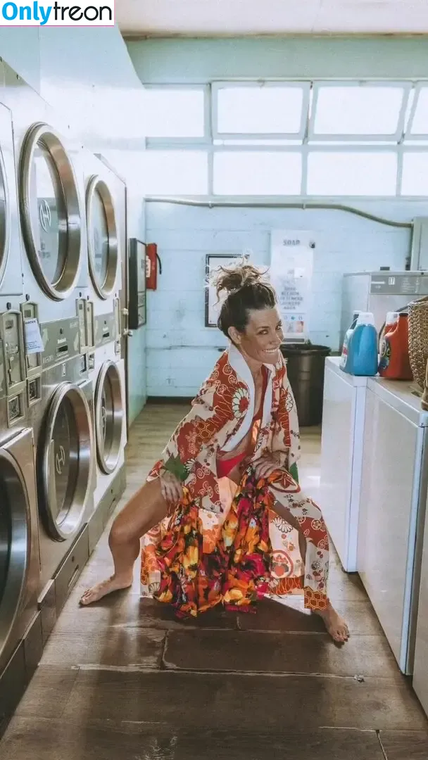Evangeline Lilly голая photo #0571 (evangelinelillyofficial / lilyevangeline)