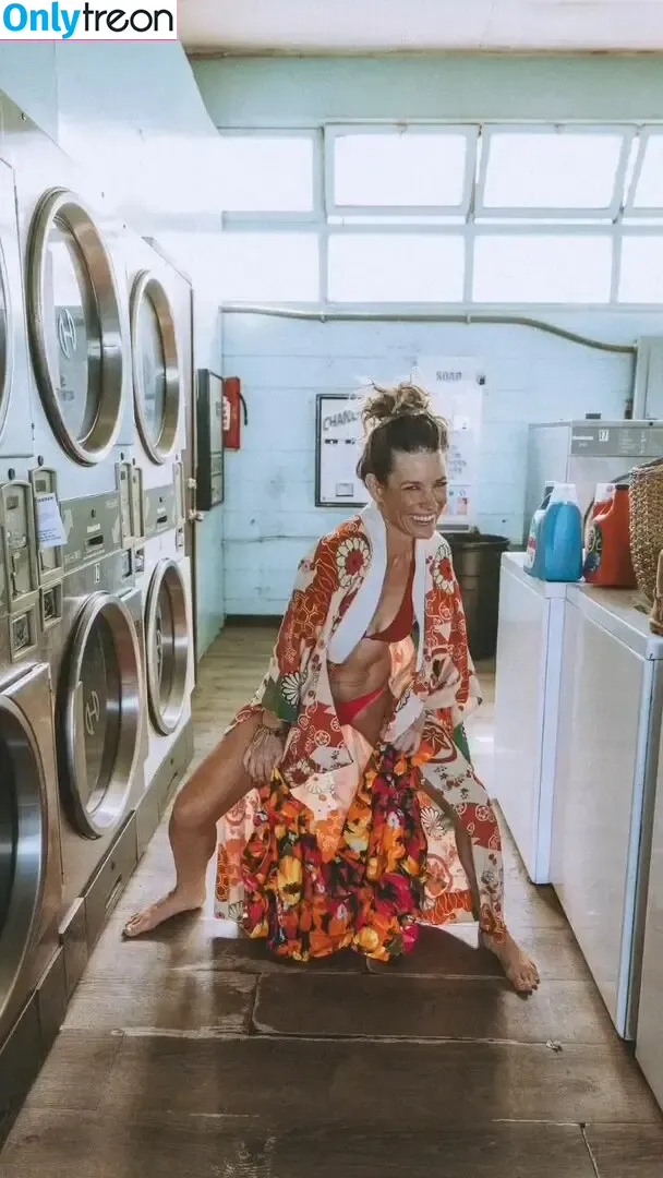 Evangeline Lilly голая photo #0572 (evangelinelillyofficial / lilyevangeline)
