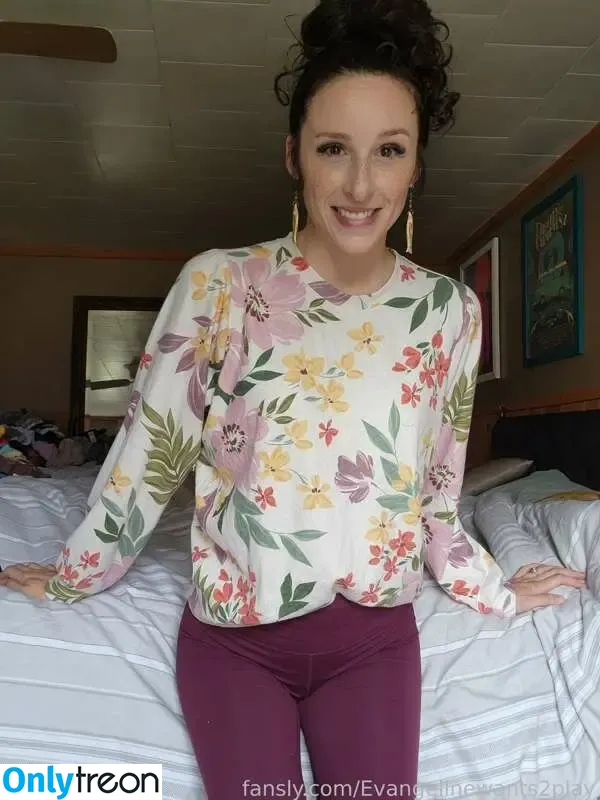 Evangelinewants2play nude photo #0024 (mamipigletta)