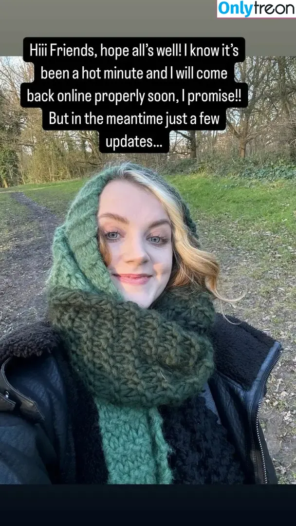 Evanna Lynch голая photo #0005 (evannalynch)