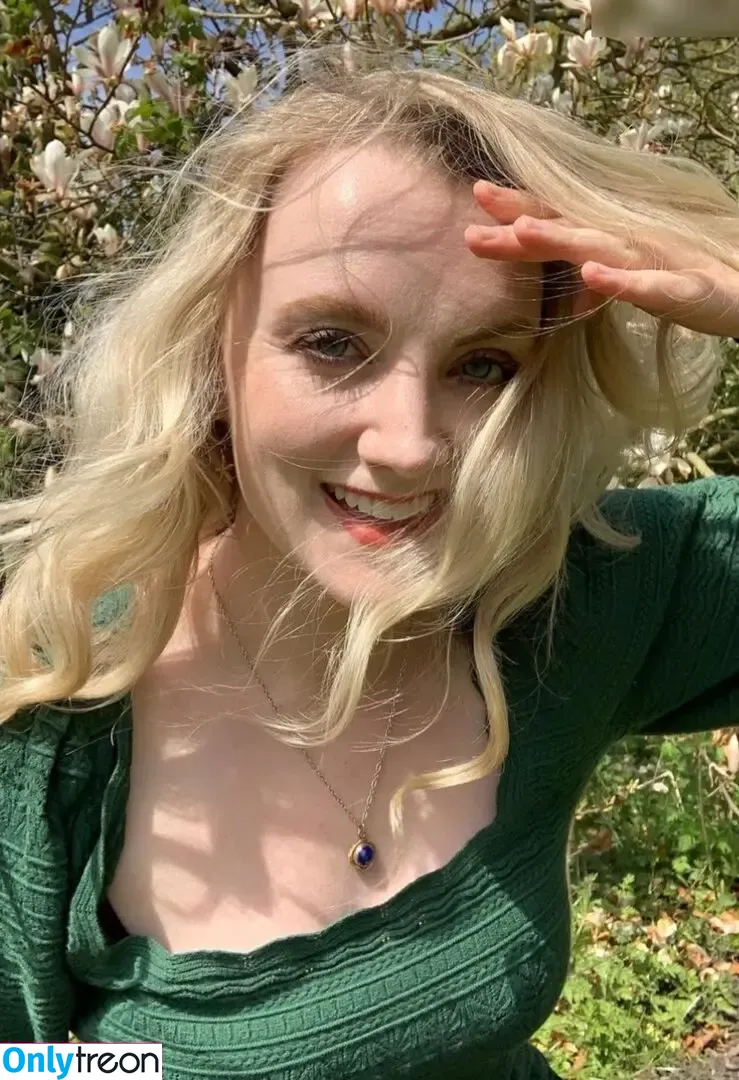 Evanna Lynch nude photo #0010 (evannalynch)