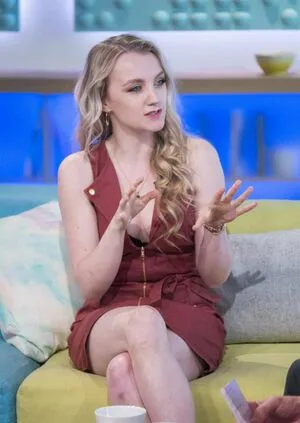 Evanna Lynch / Luna Lovegood Reportedly / evannalynch фото голая #0115