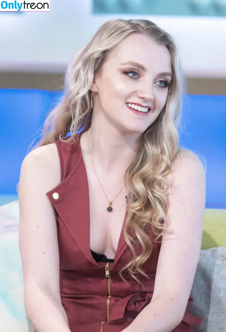 Evanna Lynch nude photo #0102 (Luna Lovegood Reportedly / evannalynch)