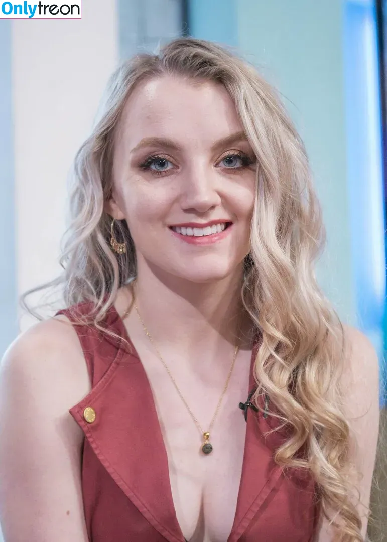 Evanna Lynch голая photo #0105 (Luna Lovegood Reportedly / evannalynch)