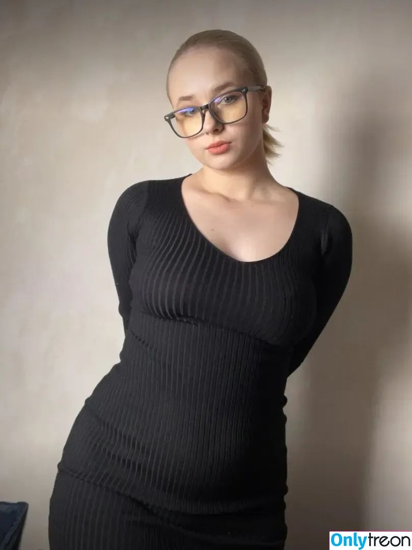 evasunnyy nude photo #0003 (eva.sunnyy / eva_sweet_vip)