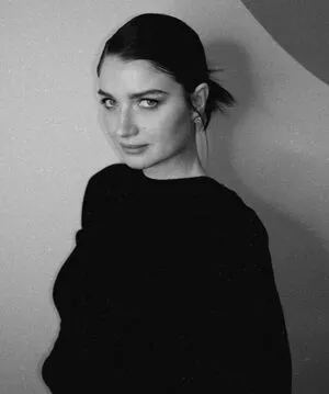 Eve Hewson / evehewson фото голая #0088