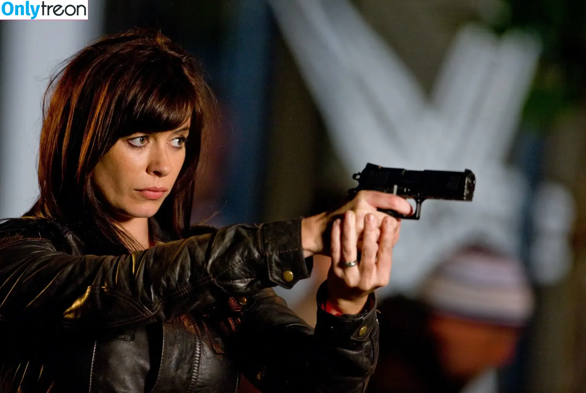 Eve Myles голая photo #0017 (teamevemyles)