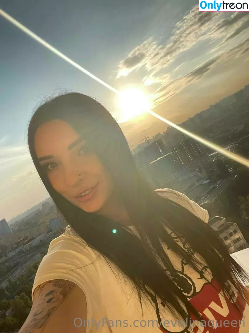 evelinaqueen голая photo #0072 (evelin_necro_neon)