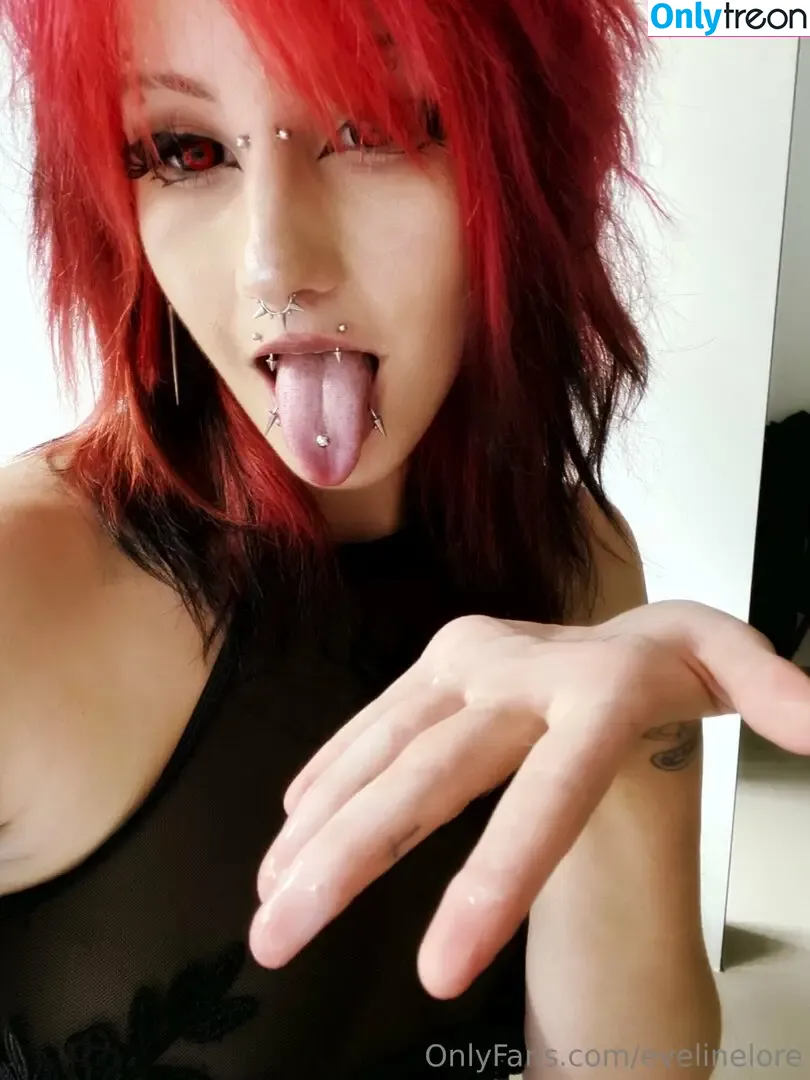 evelinelore голая photo #0081 (evelinelore_)