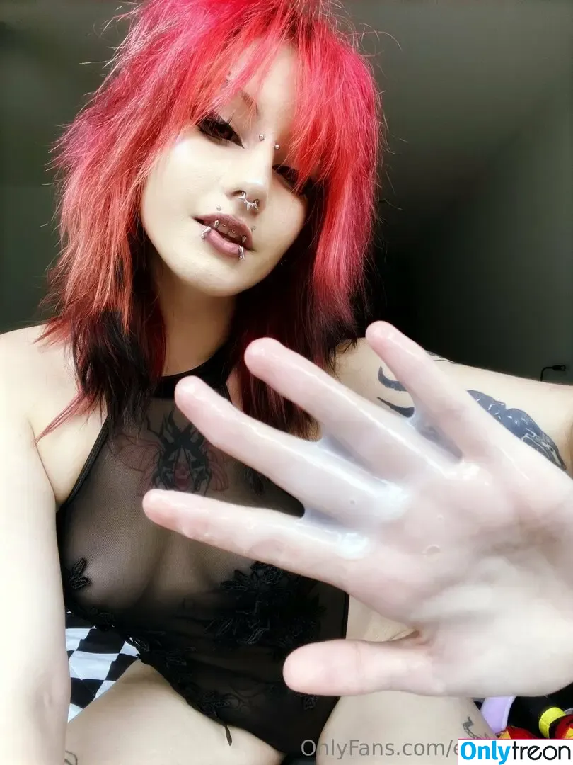 evelinelore nude photo #0082 (evelinelore_)