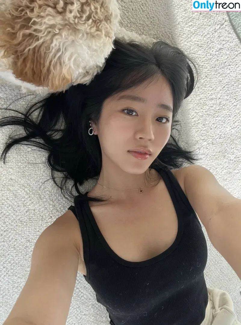 Evelyn Ha nude photo #0002 (eveee9 / hjevelyn)