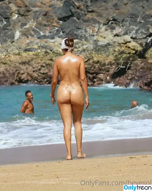Evelyn Solano / beve_sol / bevesol / bevesol40 nude photo #0001