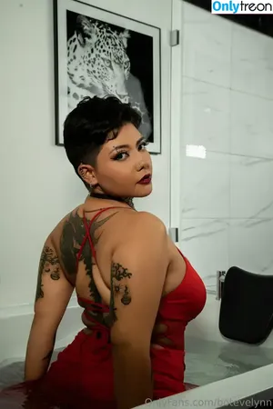 Evelynaradia / Busty Cam Model / Evelyn aradia / bot_evelynn nude photo #0006