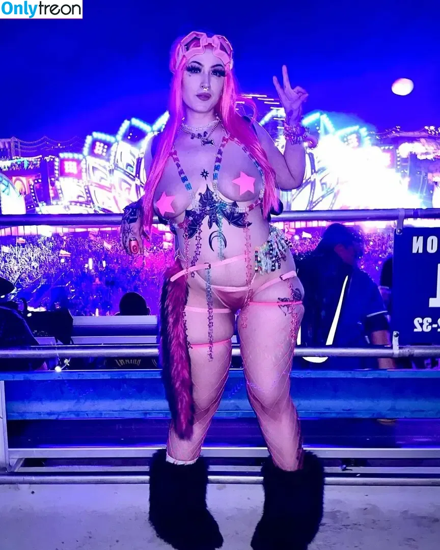 evelynblaze nude photo #0030 (cyberbabyeve)