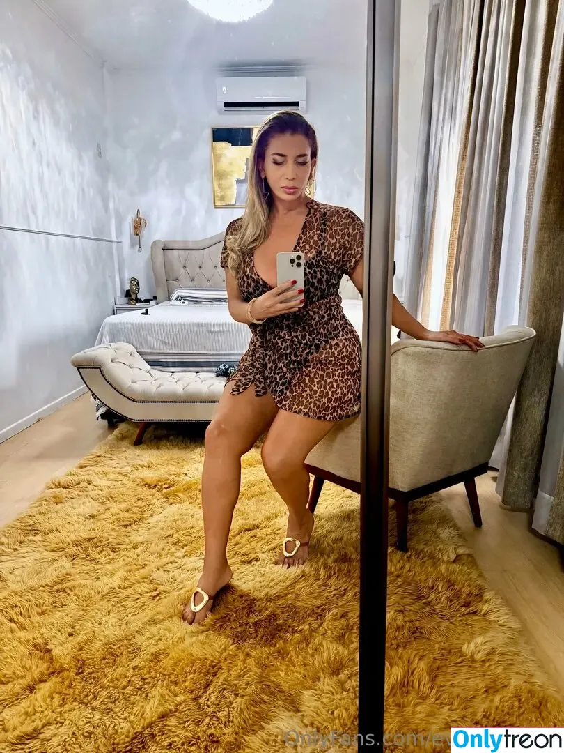 evelynfrazao голая photo #0381 (evelynfrazaolira23)