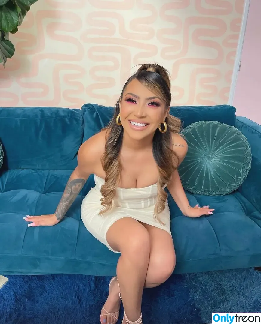 Evettexo nude photo #0016 (Evettexo)