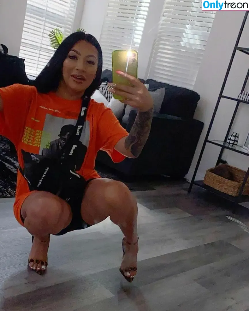 Evettexo nude photo #0030 (Evettexo)
