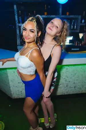 Evie Erikson + Ellie Erikson / evie.erikson / evieerikson nude photo #0079