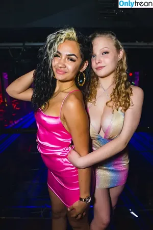 Evie Erikson + Ellie Erikson / evie.erikson / evieerikson nude photo #0127