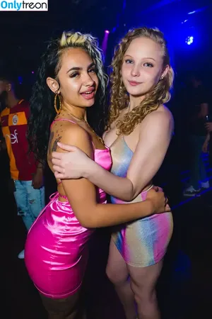 Evie Erikson + Ellie Erikson / evie.erikson / evieerikson nude photo #0136