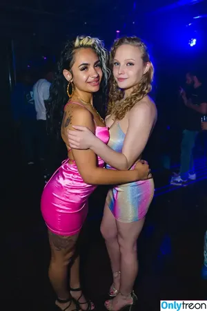 Evie Erikson + Ellie Erikson / evie.erikson / evieerikson nude photo #0138