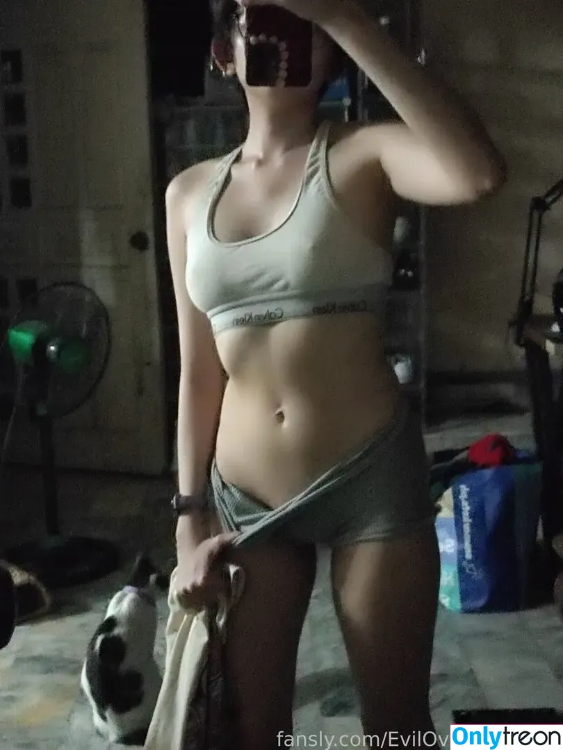 Evil Overlord Gabo nude photo #1429 (GaboVillain / eviloverlord_gabo)