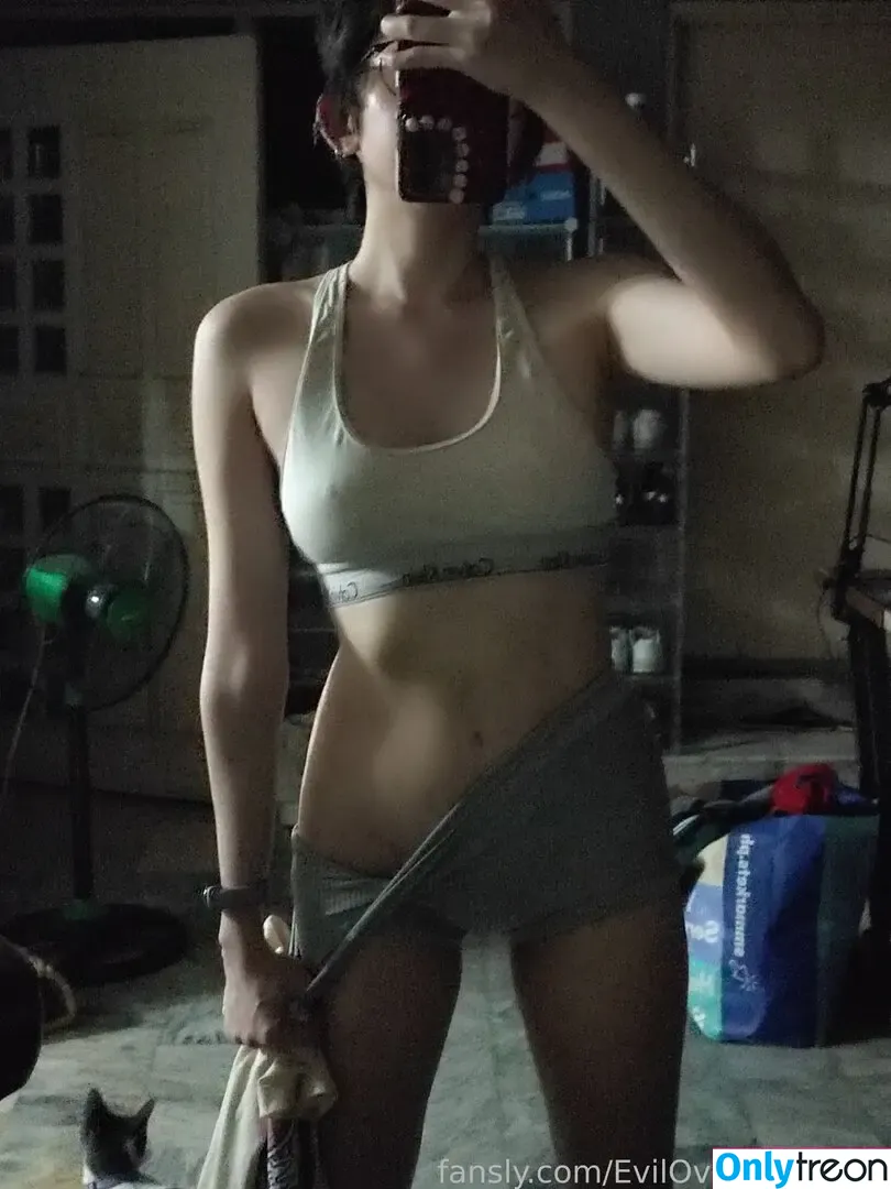 Evil Overlord Gabo nude photo #1430 (GaboVillain / eviloverlord_gabo)