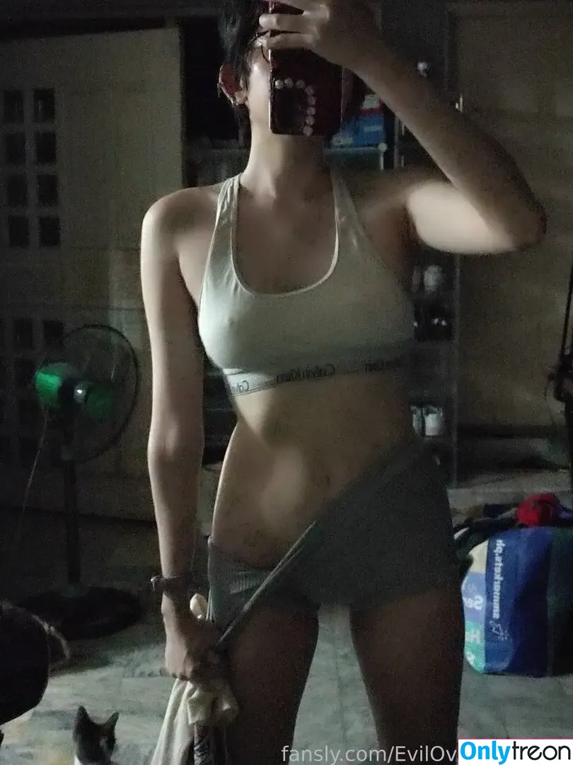 Evil Overlord Gabo nude photo #1431 (GaboVillain / eviloverlord_gabo)