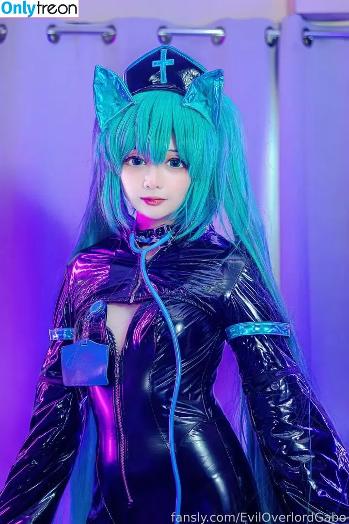 Evil Overlord Gabo nude photo #1462 (GaboVillain / eviloverlord_gabo)