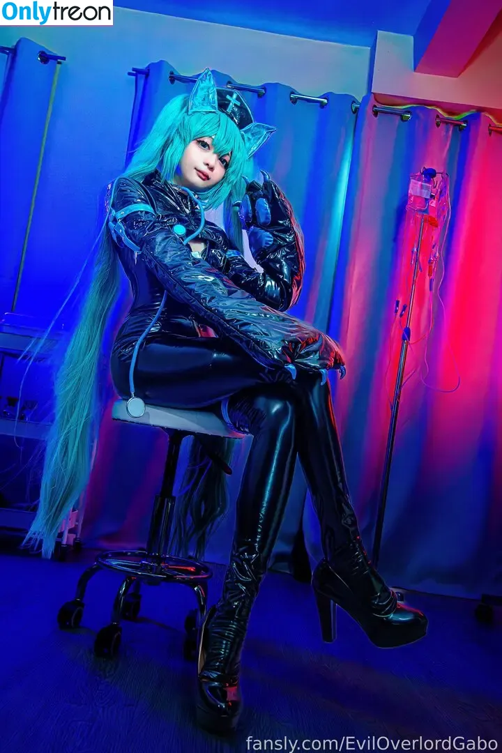 Evil Overlord Gabo nude photo #1477 (GaboVillain / eviloverlord_gabo)